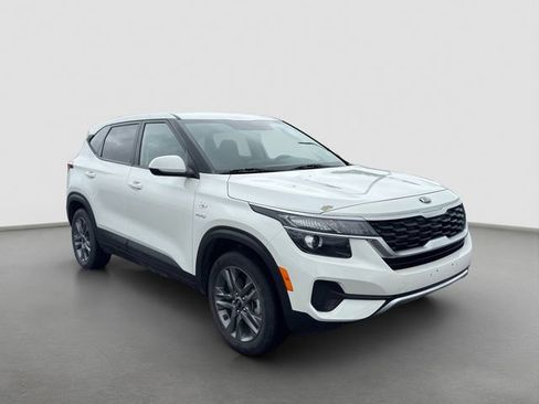 Used 2021 Kia Seltos LX AWD/4WD image 8
