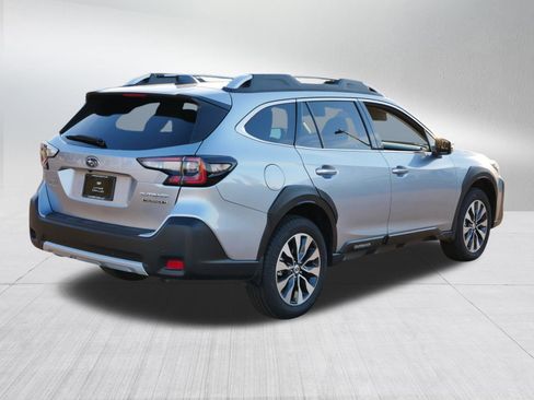 Used 2024 Subaru Outback Touring XT image 7