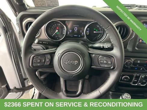 Used 2023 Jeep Wrangler Unlimited w/ Convenience Group AWD/4WD image 24