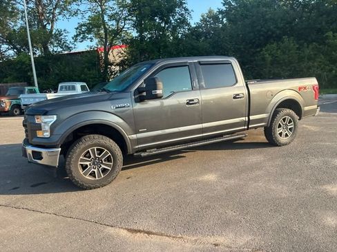 Used 2017 Ford F150 XLT w/ Equipment Group 302A Luxury AWD/4WD image 2