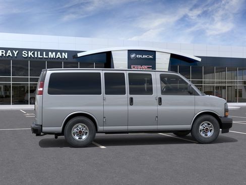 New 2026 GMC Savana 2500 w/ Driver Convenience Package RWD image 5