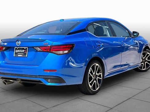 Certified 2025 Nissan Sentra SR FWD image 12