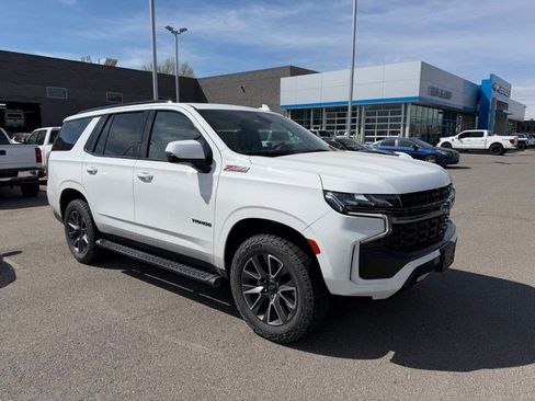 Used 2021 Chevrolet Tahoe Z71 w/ Luxury Package image 3