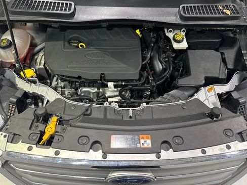 Used 2017 Ford Escape SE AWD/4WD image 6