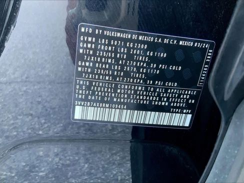 Used 2024 Volkswagen Tiguan SE image 29