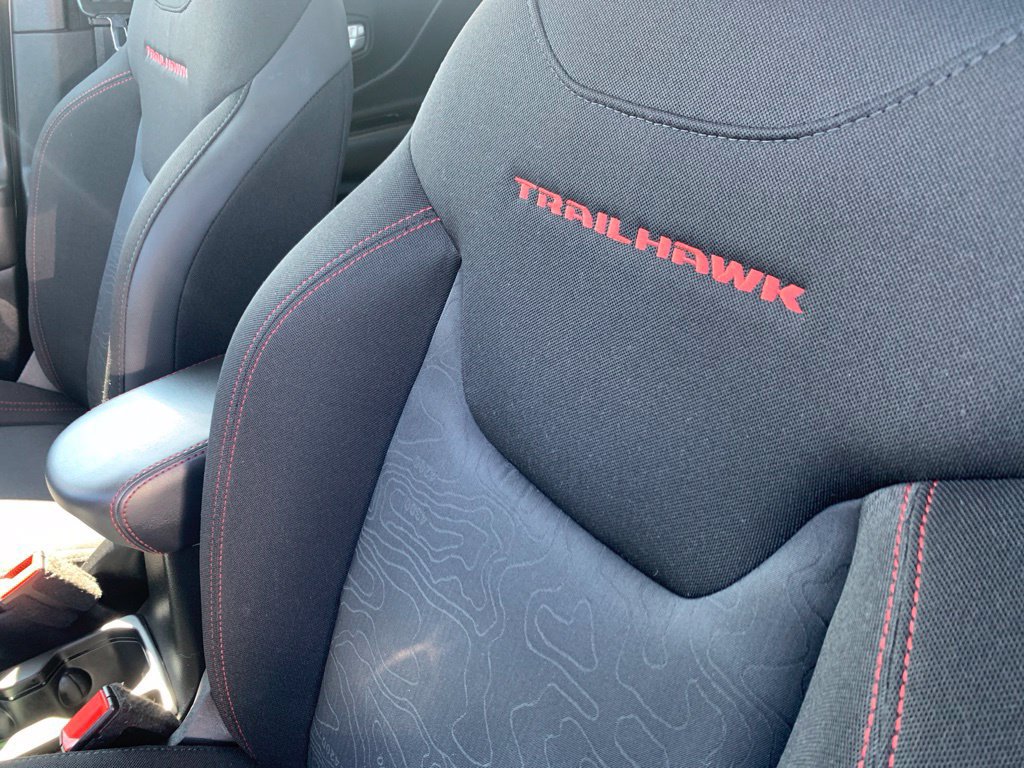 Used 2023 Jeep Renegade Trailhawk AWD/4WD image 16