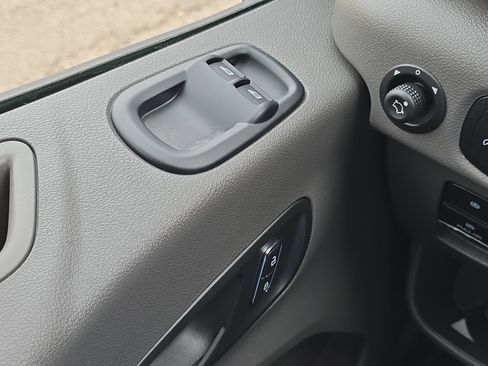 Used 2025 Ford Transit 250 148 Medium Roof image 12