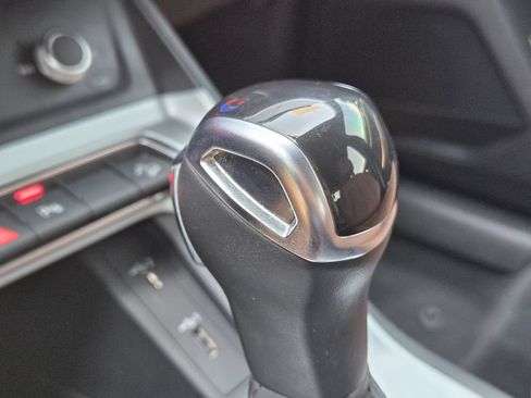 Used 2020 Audi Q3 2.0T Premium AWD/4WD image 25