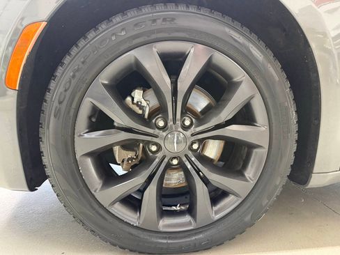 Used 2020 Chrysler Pacifica Touring-L Plus w/ S Appearance Package FWD image 29