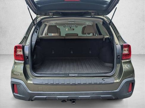 Used 2019 Subaru Outback 2.5i Limited AWD/4WD image 6