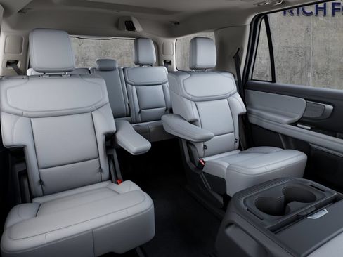 New 2027 Ford Expedition Platinum AWD/4WD image 11