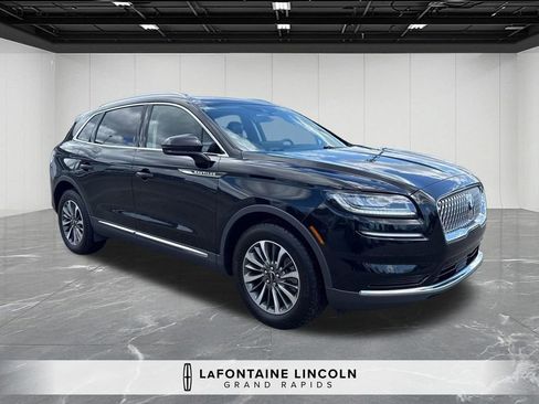 Used 2023 Lincoln Nautilus AWD w/ Premium Package image 7