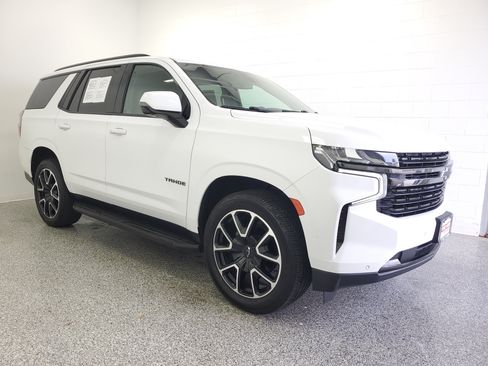 Used 2021 Chevrolet Tahoe RST w/ Luxury Package RWD image 4
