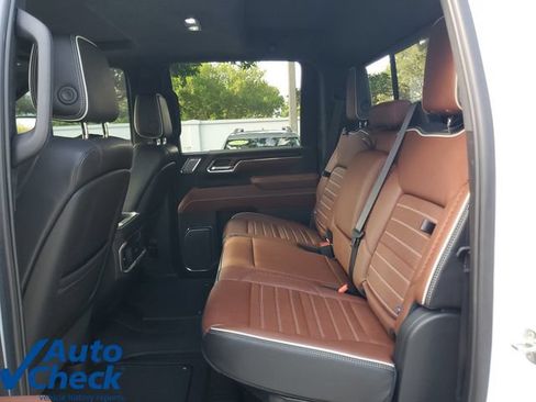 Used 2024 GMC Sierra 2500 Denali Ultimate w/ Max Trailering Package AWD/4WD image 11