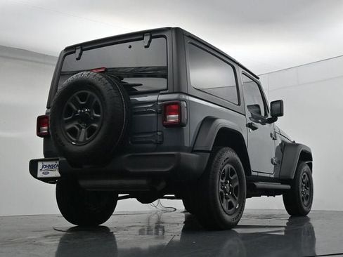 Used 2025 Jeep Wrangler Sport AWD/4WD image 41