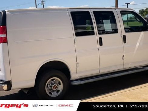 Used 2024 GMC Savana 2500 w/ Driver Convenience Package RWD image 10