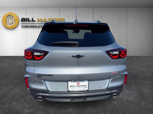 Used 2025 Chevrolet TrailBlazer RS w/ Convenience Package AWD/4WD image 4
