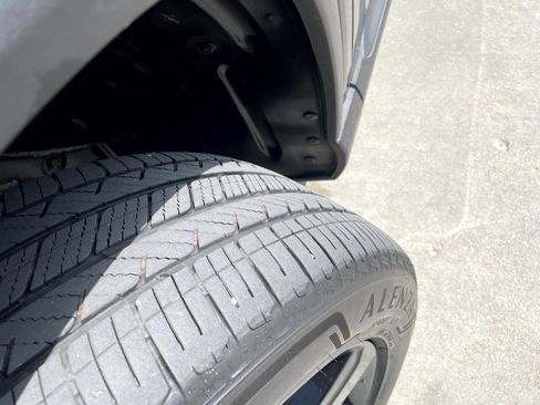 Certified 2025 Honda Pilot Black Edition image 7