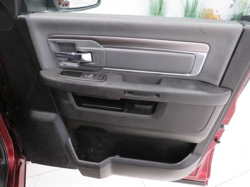 Used 2021 RAM 1500 Classic SLT RWD image 23