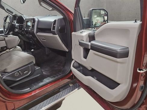 Used 2016 Ford F150 XLT w/ Equipment Group 302A Luxury AWD/4WD image 19