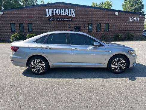 Used 2021 Volkswagen Jetta SEL FWD image 8