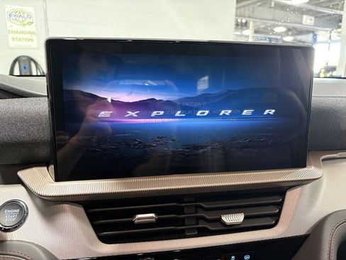 New 2026 Ford Explorer Active w/ Active Comfort Package image 19