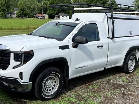 Used 2022 GMC Sierra 1500 Pro w/ Pro Value Package AWD/4WD image 2