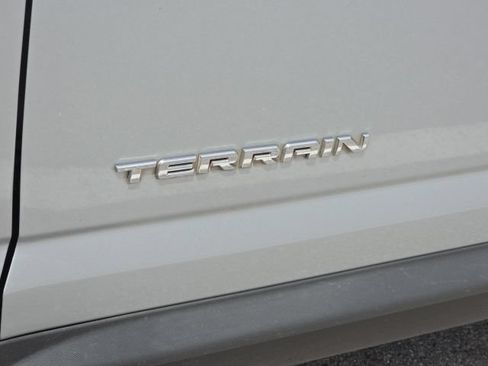 Used 2014 GMC Terrain SLE w/ Convenience Package AWD/4WD image 11