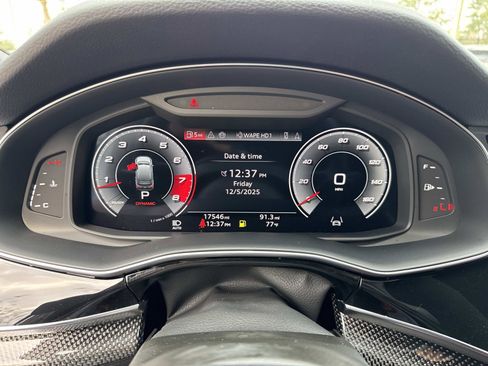 Used 2024 Audi SQ7 Premium Plus w/ S Sport Package image 31