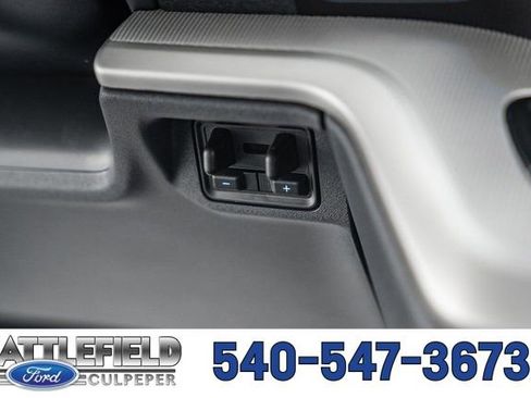 New 2026 Ford Expedition Active image 30