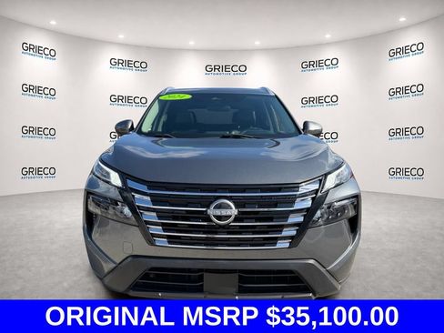 Used 2024 Nissan Rogue SV w/ SV Premium Package FWD image 2