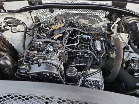 Used 2021 Porsche Macan image 27