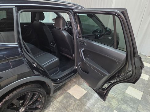 Used 2021 Volkswagen Tiguan SE R-Line image 14