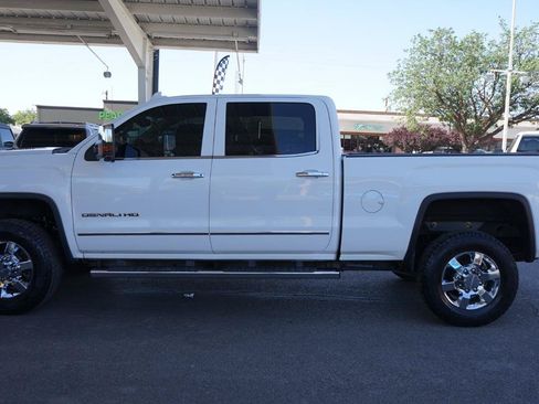 Used 2015 GMC Sierra 2500 Denali w/ Duramax Plus Package AWD/4WD image 6