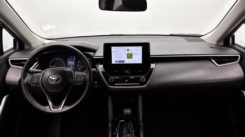 Certified 2025 Toyota Corolla Cross LE FWD image 31