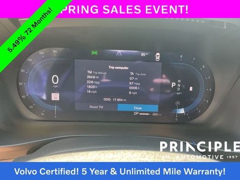 Certified 2025 Volvo XC40 B5 Core AWD/4WD image 18