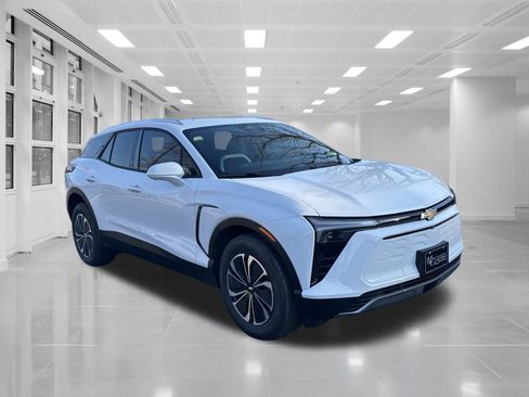 New 2026 Chevrolet Blazer EV LT image 3