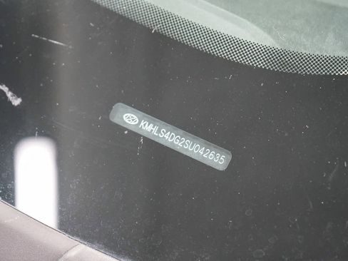 Used 2025 Hyundai Elantra SEL image 28