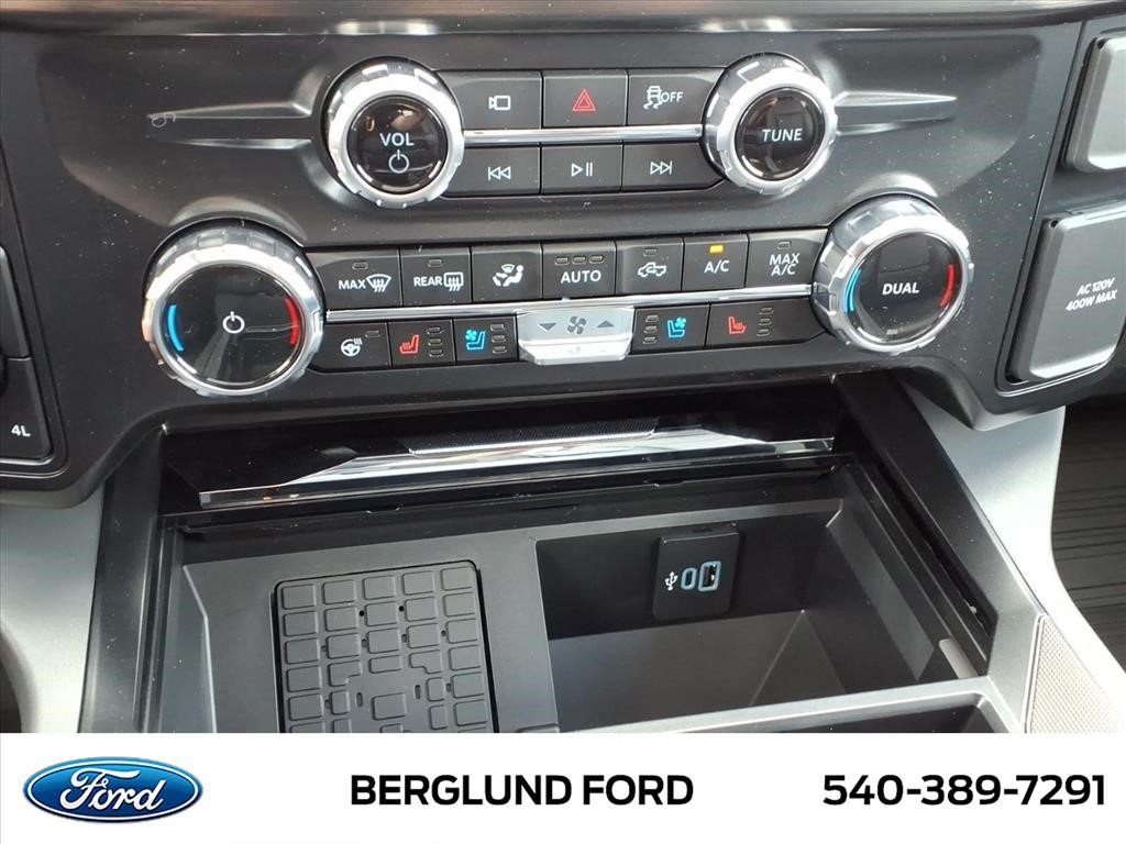 New 2026 Ford F250 Lariat w/ Black Appearance Package AWD/4WD image 21