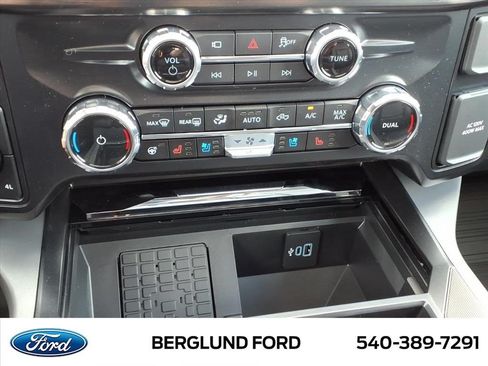New 2026 Ford F250 Lariat w/ Black Appearance Package AWD/4WD image 21