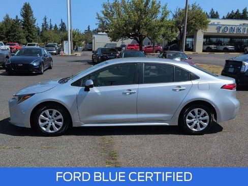 Used 2024 Toyota Corolla LE FWD image 2