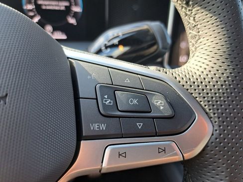 New 2026 Volkswagen Tiguan SE R-Line image 12