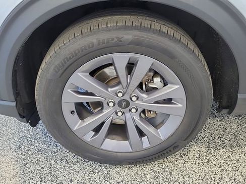 Certified 2025 Ford Explorer Active w/ Active Comfort Package AWD/4WD image 5