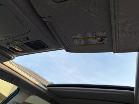 Used 2015 Subaru Forester 2.5i Premium w/ All-Weather Package image 32