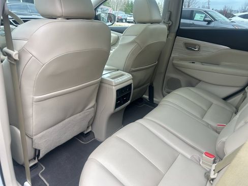 Used 2018 Nissan Murano Platinum image 12