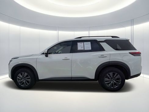 Used 2024 Nissan Pathfinder SV FWD image 6