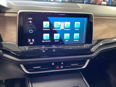 Certified 2024 Volkswagen Atlas SE image 14