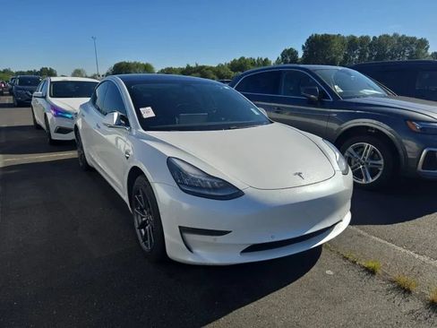 Used 2020 Tesla Model 3 Long Range AWD/4WD image 2