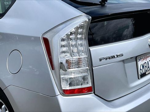 Used 2010 Toyota Prius Five image 28