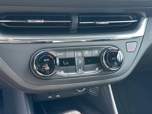 New 2026 Buick Envista Preferred w/ Convenience I Package FWD image 22